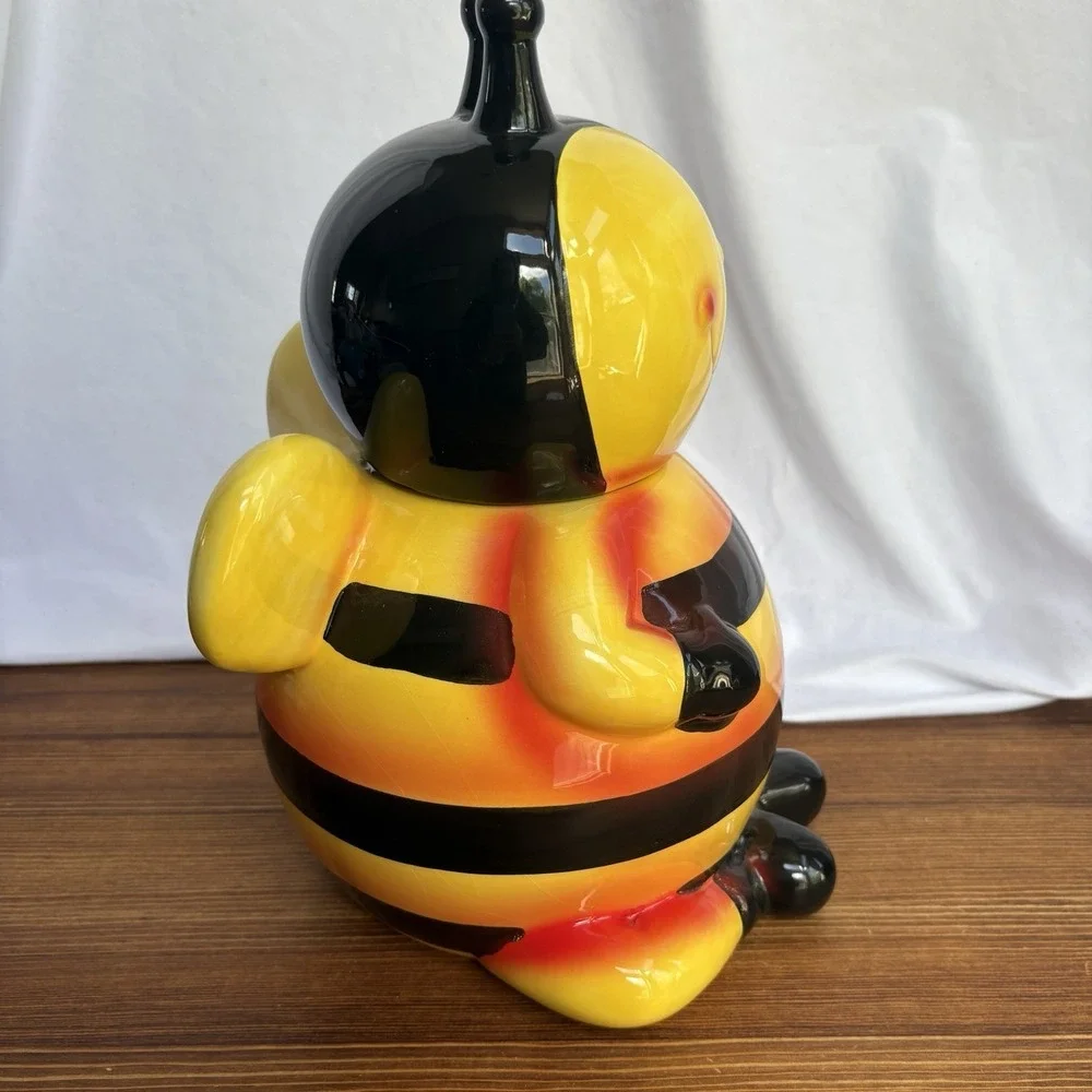 Cosmos Gifts Ceramic Honey Bee Cookie Jar Bumble Bee Kitchen Canister